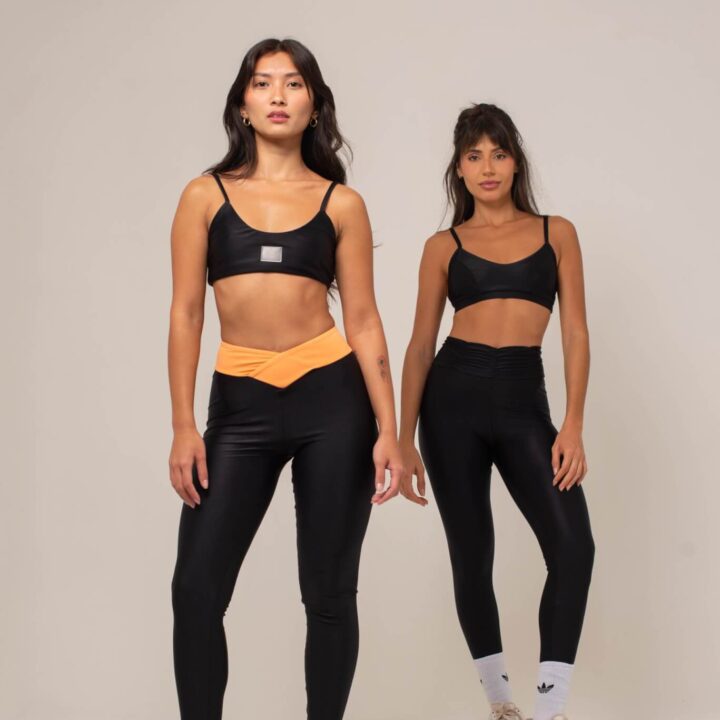 Alternative view of Top Back Preto