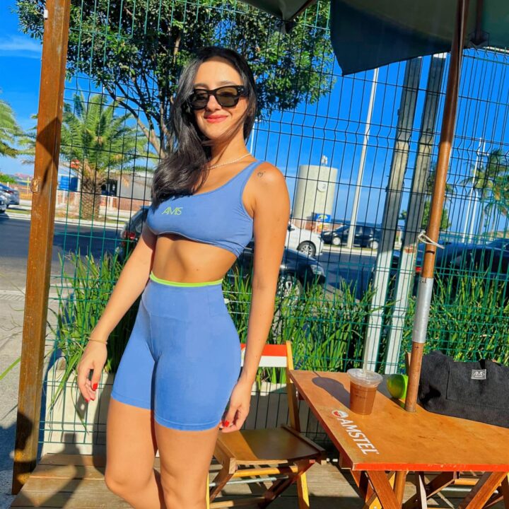 Alternative view of Top Amis Blue