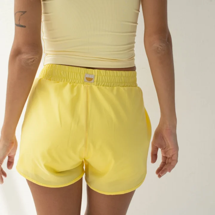 Alternative view of Short Wide Manteiga