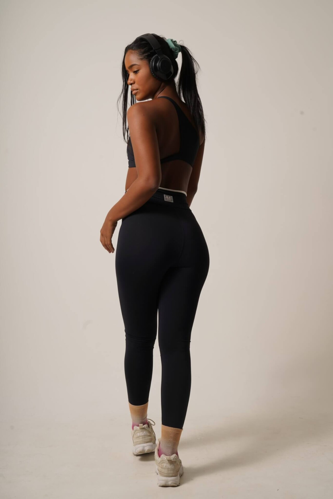 Legging Pala Preto e Pérola - Imagem 9